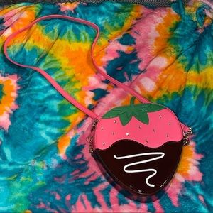 RARE NWOT Kate Spade Chocolate Covered Strawberry Crossbody 🍓